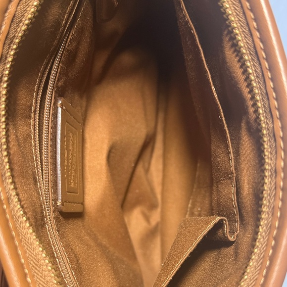 Coach Gold Signature Crossbody Bag - Picture 6 of 15